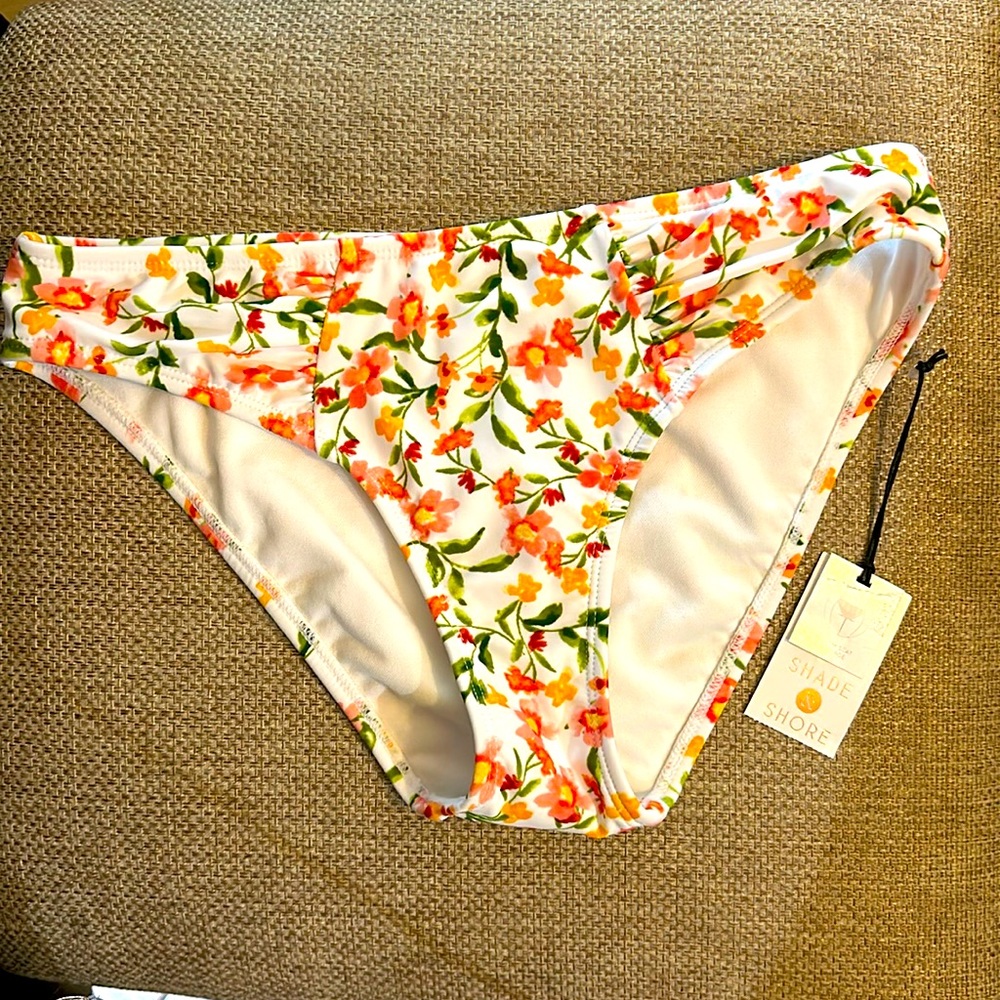 NWT bikini bottoms